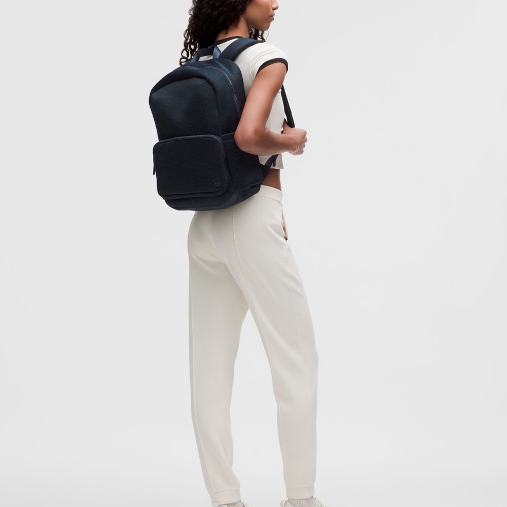 lululemon athletica Mesh Backpack - Picture 3 of 6